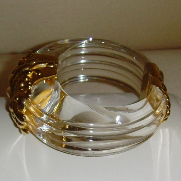 Inna Cytrine Paris Vintage Clear Lucite and Gold Tone Swirl Bangle Bracelet - Picture 5 of 13